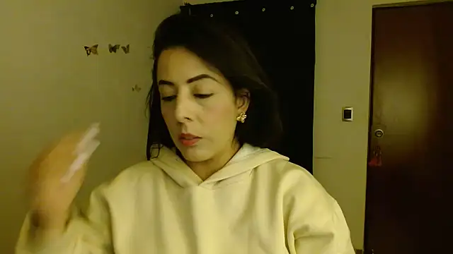 Snapshot of ella_peck chatting on 10, 6, 2026 ella peck online show from 10, 6, 2026