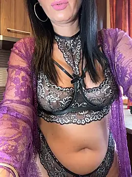 Hotmomcheckk  online show from 19, 3, 2026