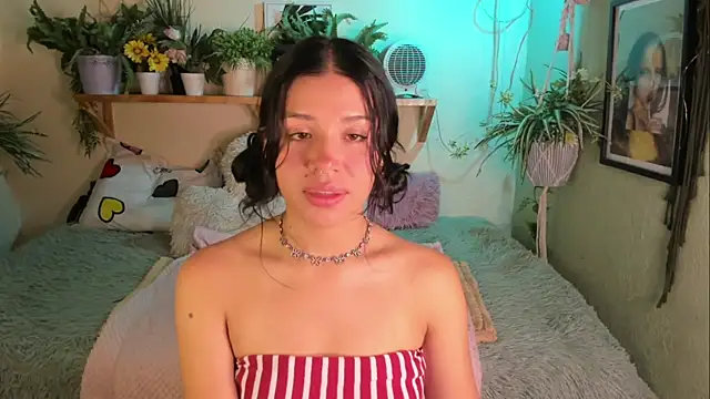 Snapshot of MiaaRose chatting on 8, 7, 2026 MiaaRose online show from 8, 7, 2026
