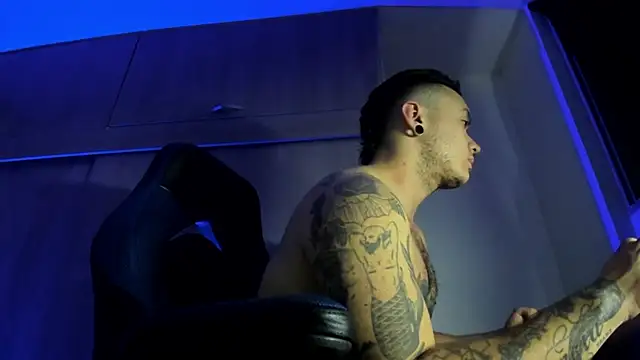 male pussy online show from 22, 11, 2025