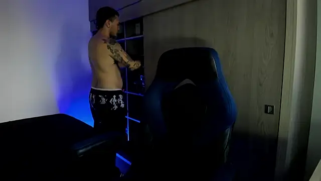 Snapshot of male_pussy chatting on 14, 1, 2026 male pussy online show from 14, 1, 2026