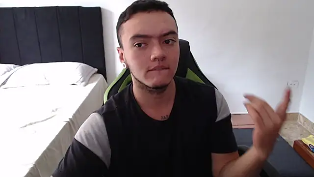 Snapshot of male_pussy chatting on 15, 2, 2026 male pussy online show from 15, 2, 2026