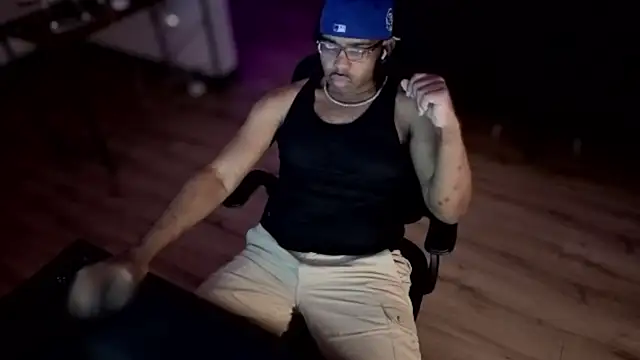 Snapshot of Southernfuckery chatting on 30, 4, 2026 Southernfuckery online show from 30, 4, 2026