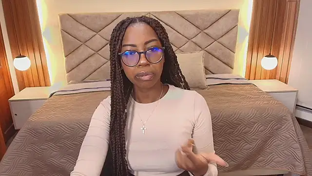 Snapshot of Raquel_jones chatting on 20, 4, 2026 Raquel jones online show from 20, 4, 2026