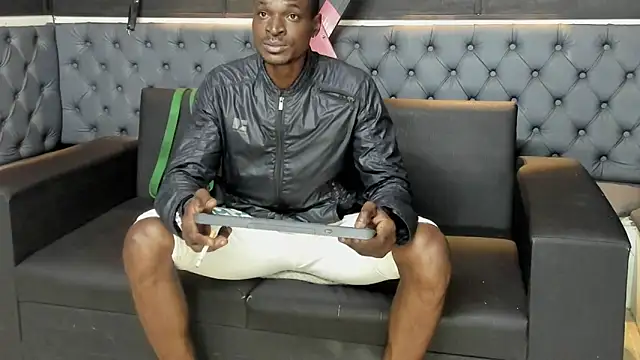 Snapshot of Terrance_z chatting on 10, 10, 2025 Terrance z online show from 10, 10, 2025