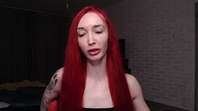 Snapshot of Roxy_Silver chatting on 12, 6, 2026 Roxy Silver online show from 12, 6, 2026