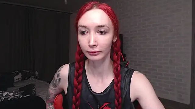 Snapshot of Roxy_Silver chatting on 25, 6, 2026 Roxy Silver online show from 25, 6, 2026