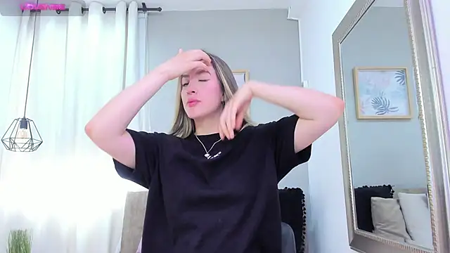  AlejaCruz  online show from 29, 3, 2026