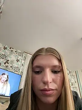 Snapshot of adel_secret chatting on 5, 4, 2026 adel secret online show from 5, 4, 2026
