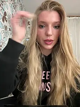Snapshot of adel_secret chatting on 10, 4, 2026 adel secret online show from 10, 4, 2026