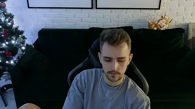 Larstar01 online show from 7, 12, 2024