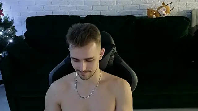 Larstar01 online show from 22, 12, 2024