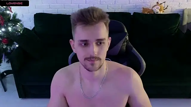 Larstar01 online show from 29, 12, 2024