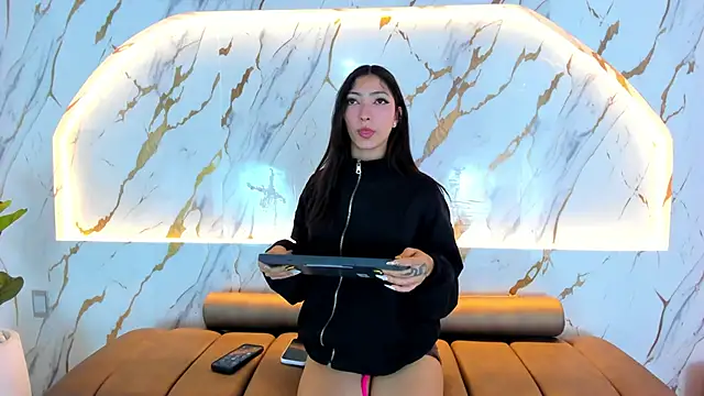 MarianaBranzz online show from 7, 1, 2026