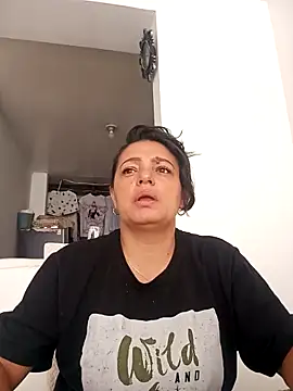 Emily0215 online show from 13, 2, 2026