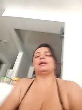 Emily0215 online show from 30, 4, 2026