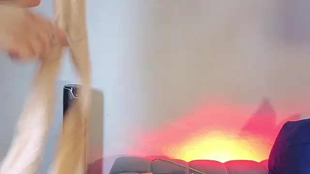 nahomi sweett online show from 5, 4, 2026