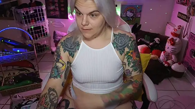 CherryBombBomb online show from 2, 12, 2024