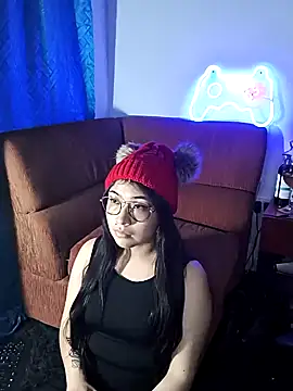 Caroll Luna online show from 5, 12, 2024