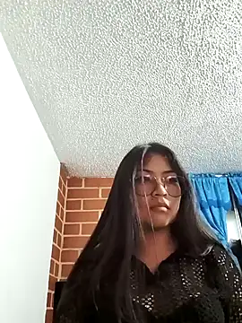 Caroll Luna online show from 15, 3, 2025