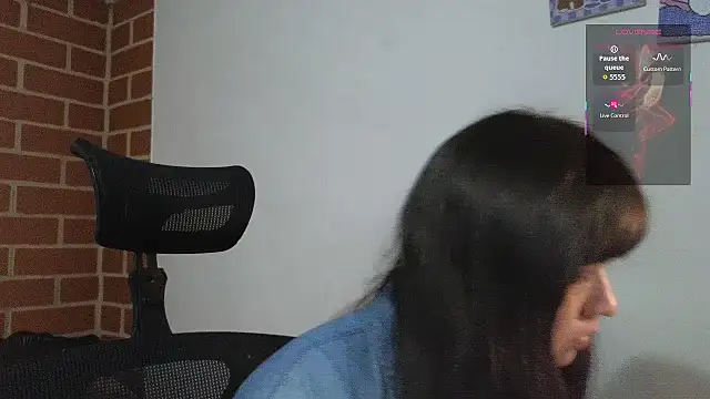 Caroll Luna online show from 14, 10, 2025