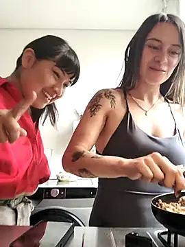 Caroll Luna online show from 17, 10, 2025
