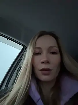 LavenderHot online show from 26, 11, 2025