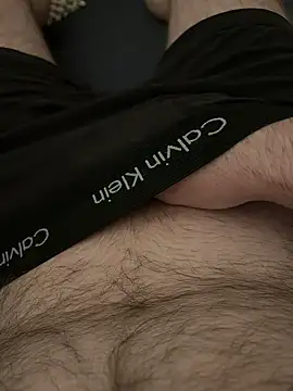 Snapshot of Straightlad95 chatting on 12, 10, 2025 Straightlad95 online show from 12, 10, 2025