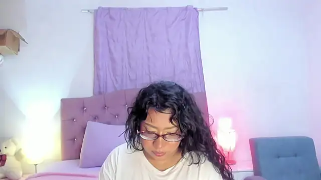 Latinabombsheell online show from 30, 3, 2026