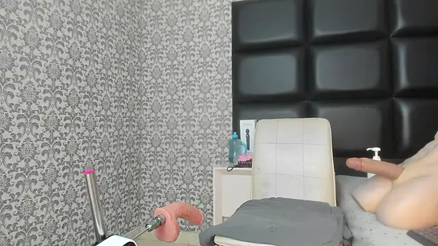 Snapshot of mature_dollyy chatting on 22, 4, 2026 mature dollyy online show from 22, 4, 2026