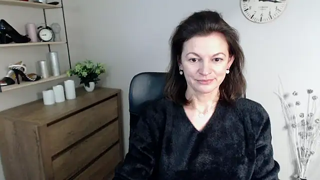 VivianWILD online show from 2, 1, 2025