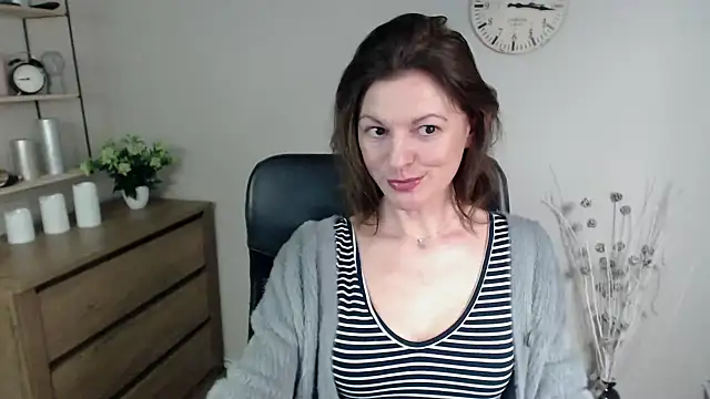 VivianWILD online show from 11, 1, 2025