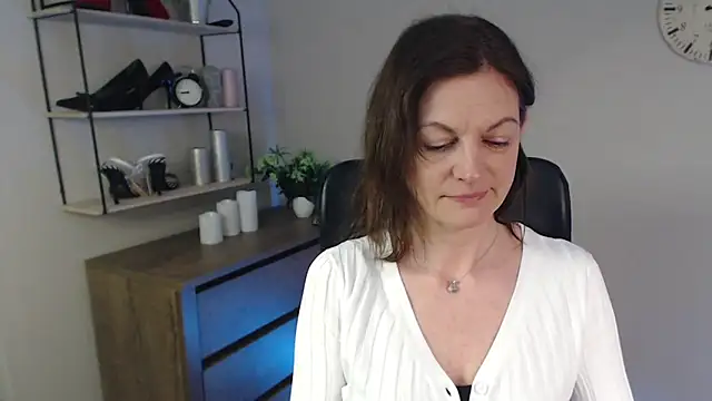 VivianWILD online show from 25, 2, 2025