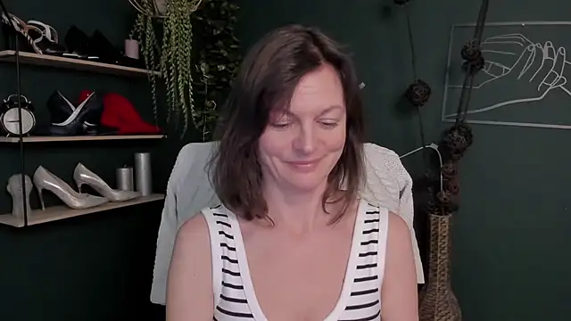 VivianWILD online show from 11, 3, 2025