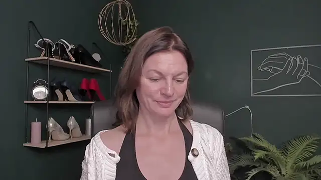 VivianWILD online show from 10, 11, 2025