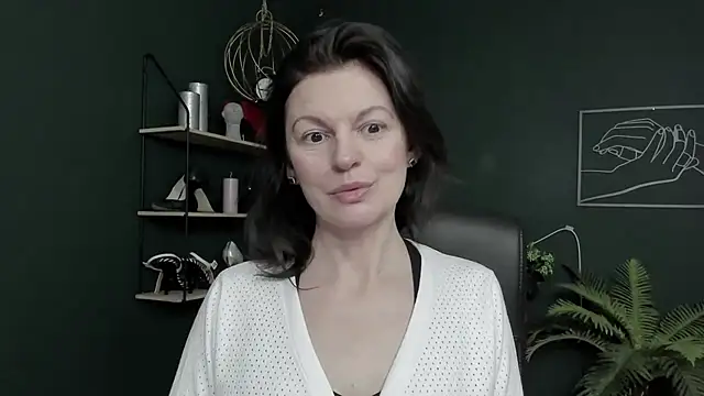 VivianWILD online show from 9, 3, 2026