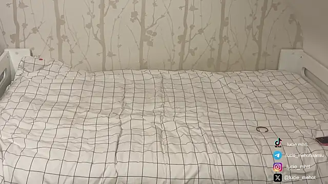 lucie mehott online show from 24, 9, 2025