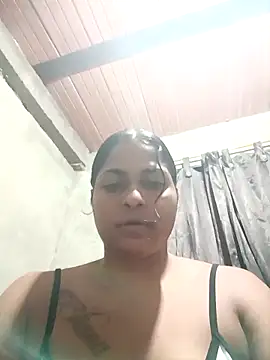 Giselabrunette25 online show from 11, 3, 2026