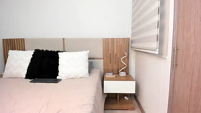 MalejaDiaz  online show from 15, 4, 2026