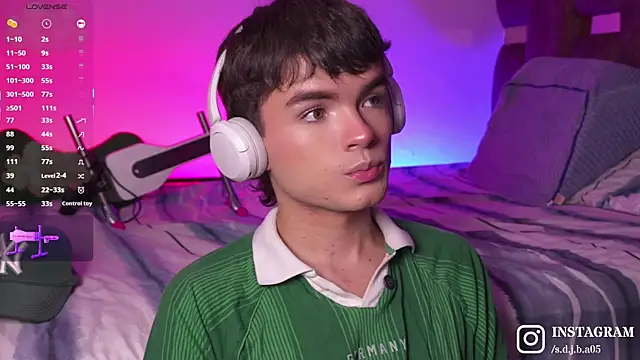 Angelo 018 online show from 27, 10, 2025