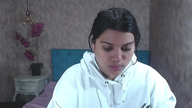 LindaBreeS online show from 21, 2, 2025