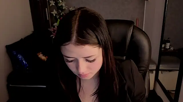 almma shy online show from 28, 10, 2025