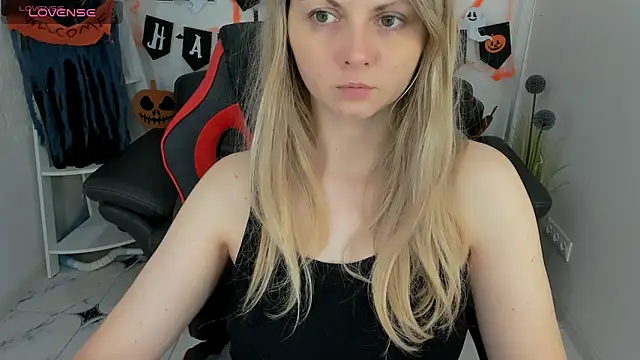 SmilingEmily  online show from 16, 10, 2025