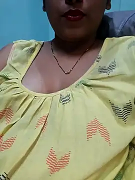 Snapshot of sexyindi_couple chatting on 17, 2, 2025 sexyindi couple online show from 17, 2, 2025