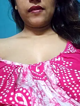 Snapshot of sexyindi_couple chatting on 24, 9, 2025 sexyindi couple online show from 24, 9, 2025