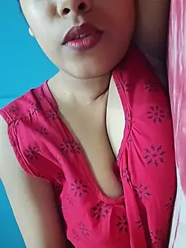 Snapshot of sexyindi_couple chatting on 30, 5, 2026 sexyindi couple online show from 30, 5, 2026
