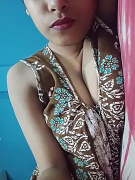 Snapshot of sexyindi_couple chatting on 2, 6, 2026 sexyindi couple online show from 2, 6, 2026
