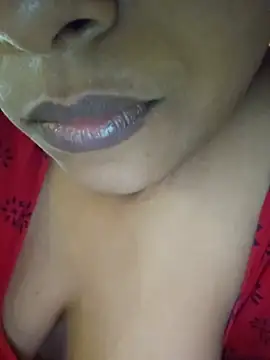 Snapshot of sexyindi_couple chatting on 24, 7, 2026 sexyindi couple online show from 24, 7, 2026