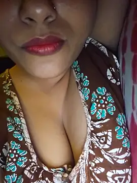 Snapshot of sexyindi_couple chatting on 29, 7, 2026 sexyindi couple online show from 29, 7, 2026