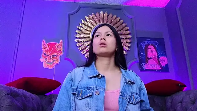 Julieta Russell online show from 30, 12, 2024